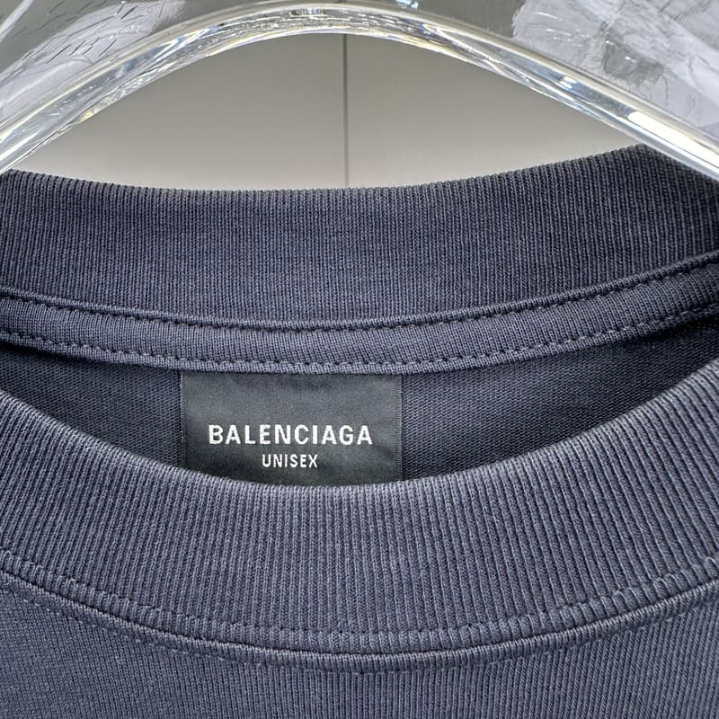 Camiseta Balenciaga Logo Embroidered Preta